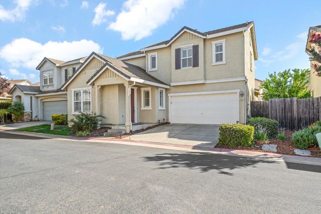 949 Courtyards Loop, Lincoln, CA 95648