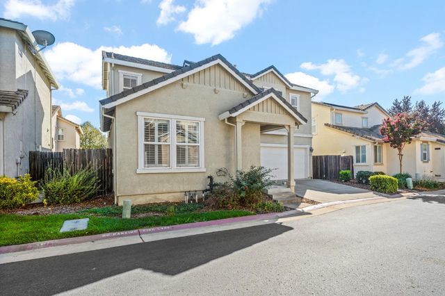 949 Courtyards Loop, Lincoln, CA 95648
