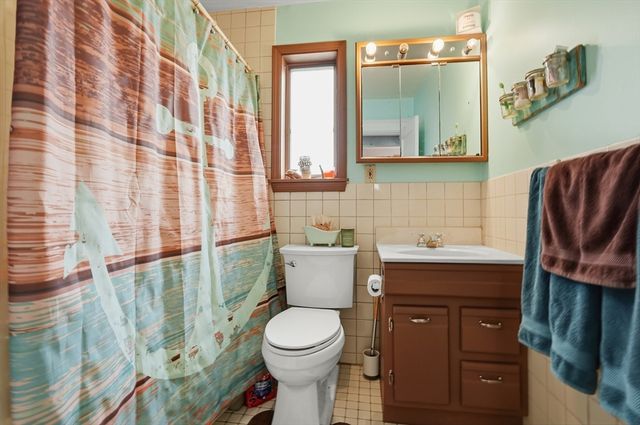 55 Lakewood Rd, Weymouth, MA 02190