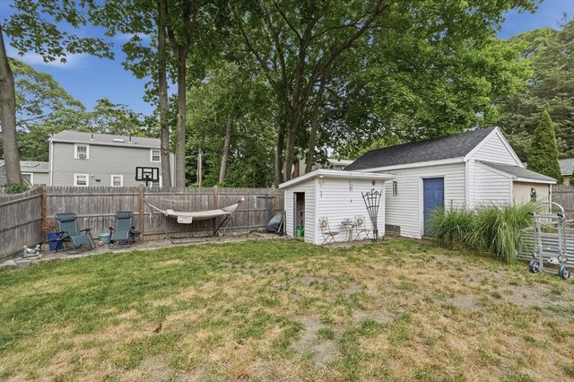 55 Lakewood Rd, Weymouth, MA 02190