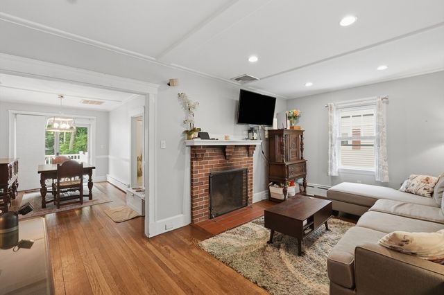 55 Lakewood Rd, Weymouth, MA 02190