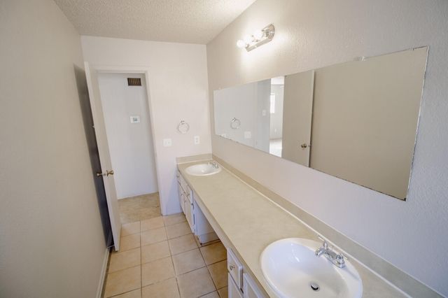 7404 Avenue W, Lubbock, TX 79423