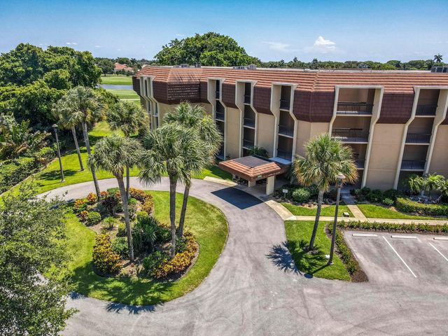5350 Woodland Lakes Drive 311, Palm Beach Gardens, FL 33418