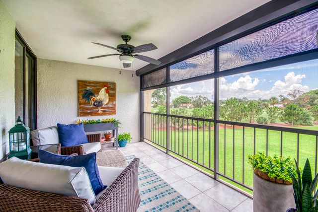 5350 Woodland Lakes Drive 311, Palm Beach Gardens, FL 33418