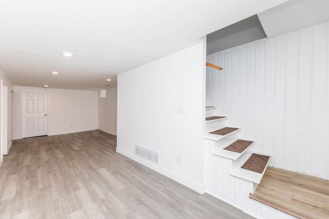 5214 Oliver Avenue N, Minneapolis, MN 55430