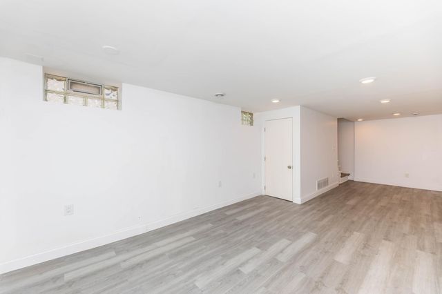 5214 Oliver Avenue N, Minneapolis, MN 55430