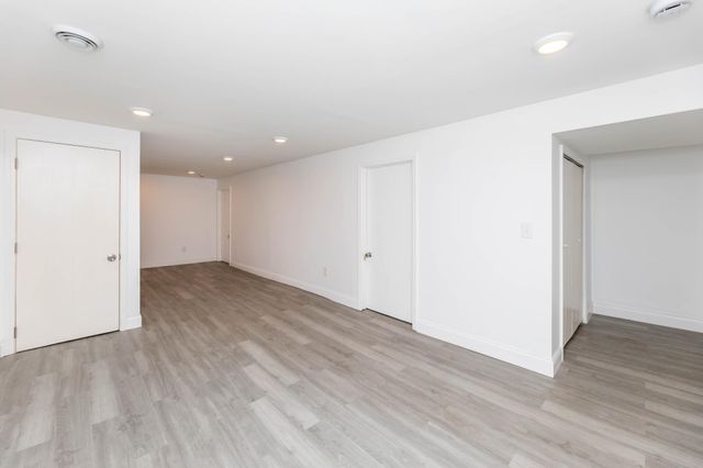 5214 Oliver Avenue N, Minneapolis, MN 55430