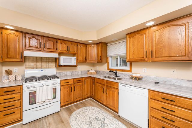 5214 Oliver Avenue N, Minneapolis, MN 55430