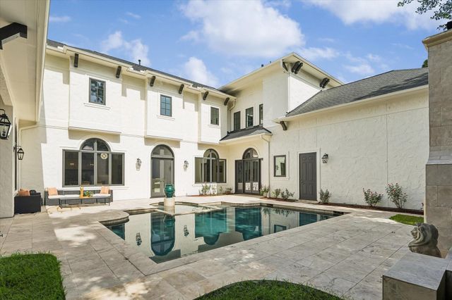 4538 Beech Street, Bellaire, TX 77401