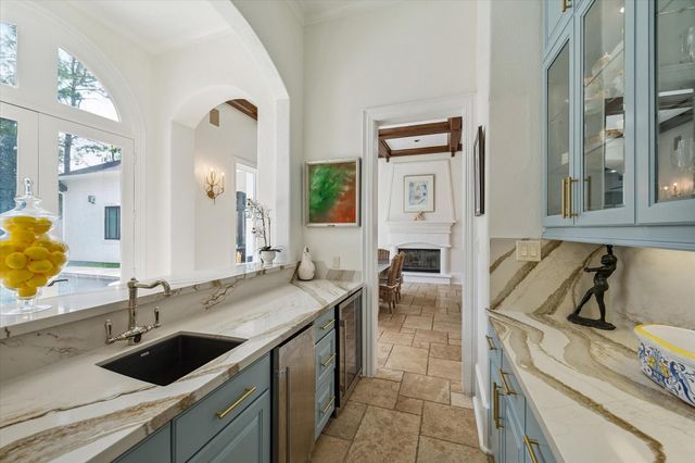 4538 Beech Street, Bellaire, TX 77401