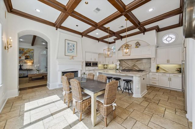 4538 Beech Street, Bellaire, TX 77401