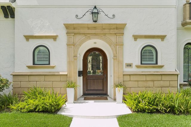 4538 Beech Street, Bellaire, TX 77401