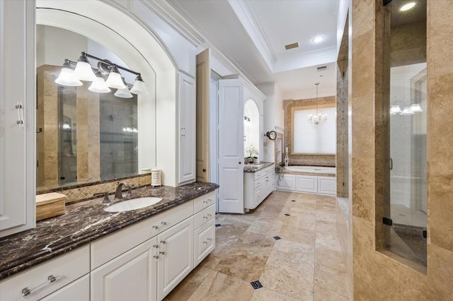 4538 Beech Street, Bellaire, TX 77401