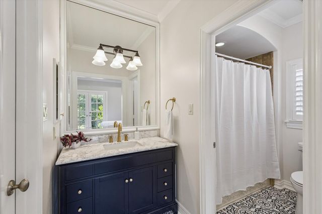 4538 Beech Street, Bellaire, TX 77401