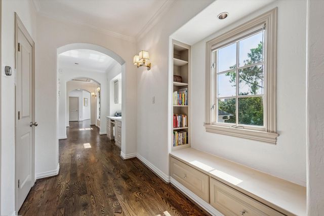 4538 Beech Street, Bellaire, TX 77401
