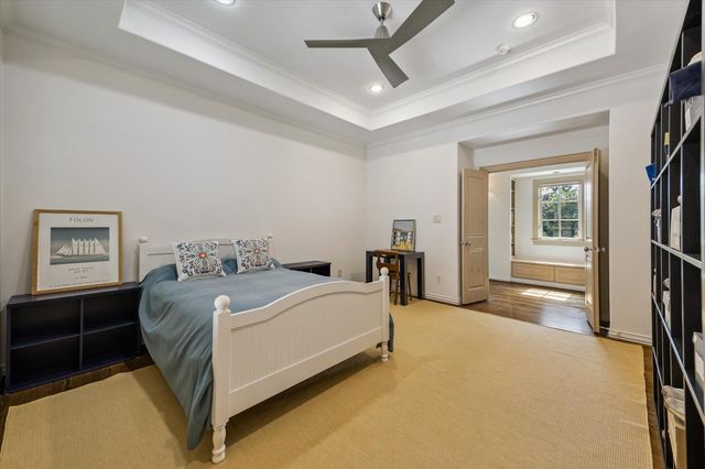 4538 Beech Street, Bellaire, TX 77401