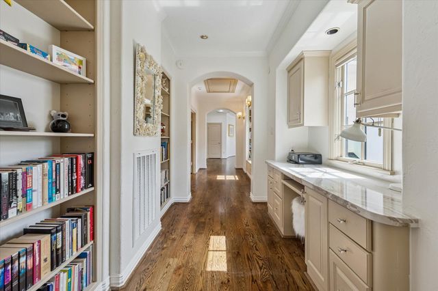4538 Beech Street, Bellaire, TX 77401