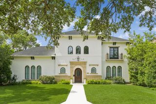 4538 Beech Street, Bellaire, TX 77401