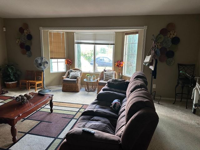 596 St Teresa Street, Merced, CA 95341