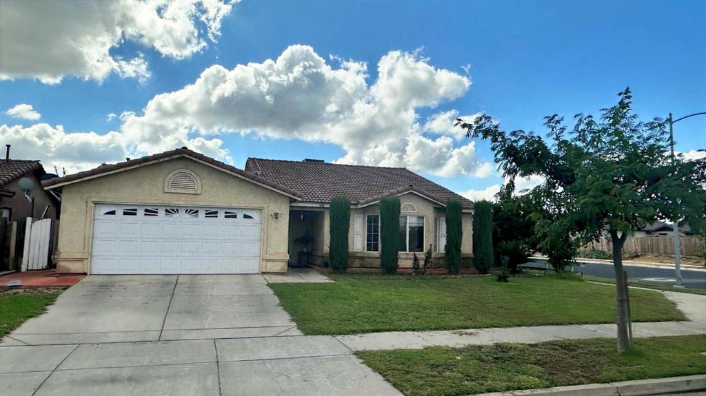 596 St Teresa Street, Merced, CA 95341