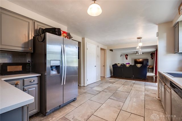 6440 Westanna Drive, Dayton, OH 45426