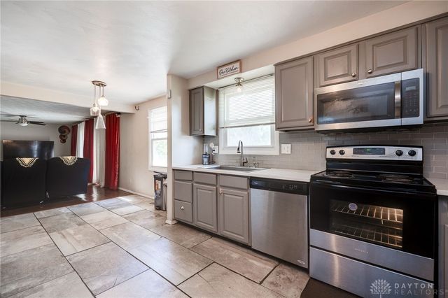 6440 Westanna Drive, Dayton, OH 45426