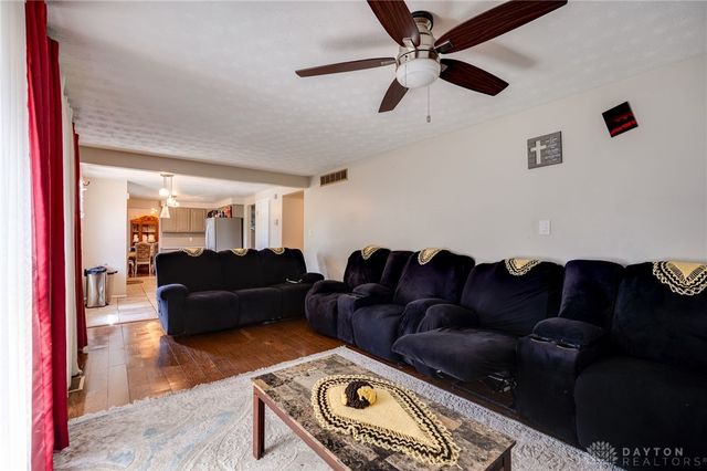 6440 Westanna Drive, Dayton, OH 45426