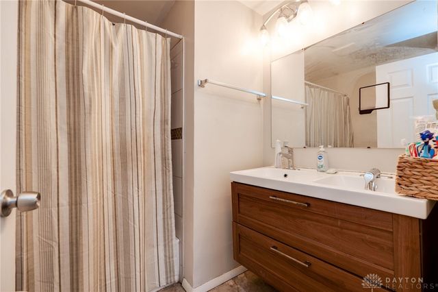 6440 Westanna Drive, Dayton, OH 45426