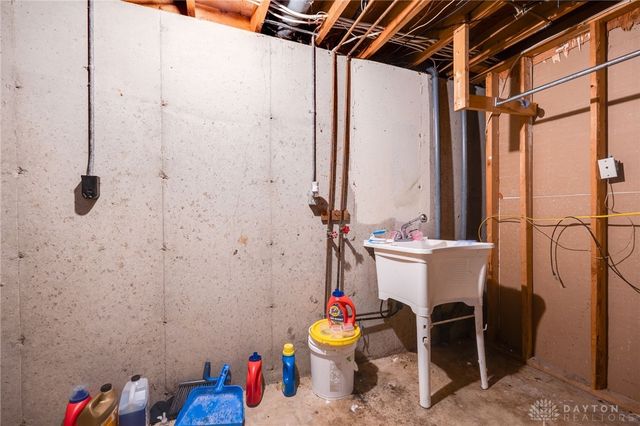 6440 Westanna Drive, Dayton, OH 45426