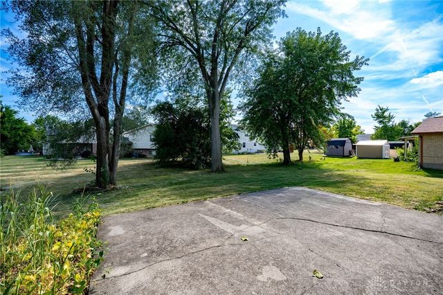 6440 Westanna Drive, Dayton, OH 45426