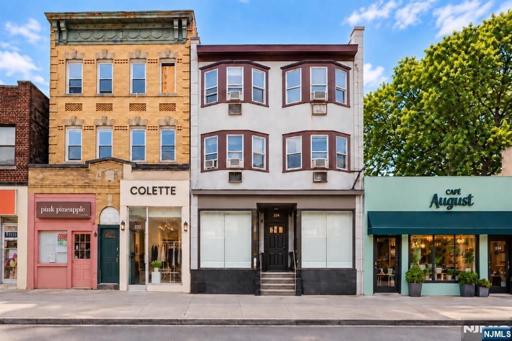 324 Broad Avenue, Palisades Park, NJ 07650