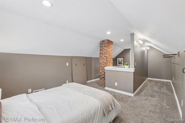 56 Charlevoix Street, Clawson, MI 48017