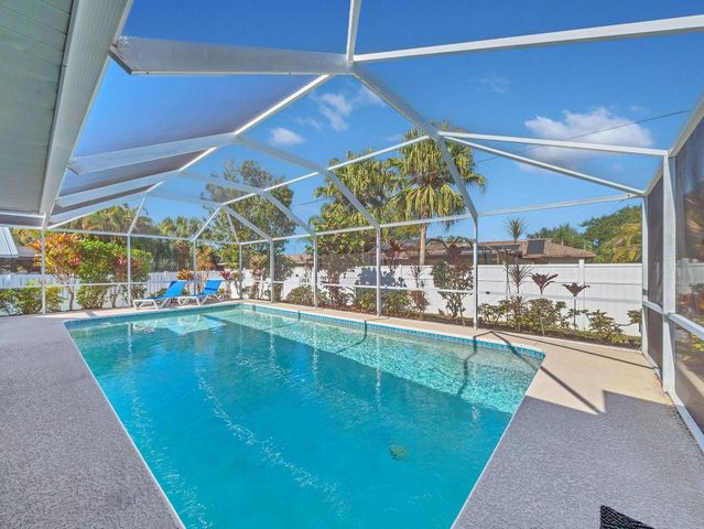 1149 SE Cambridge Drive, Port St. Lucie, Port St Lucie, FL 34952