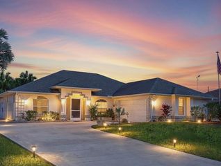 1149 SE Cambridge Drive, Port St. Lucie, Port St Lucie, FL 34952