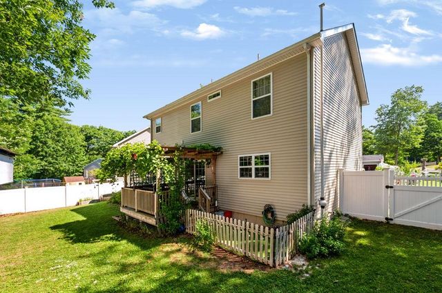 19 Hiltons Lane, Rochester, NH 03868