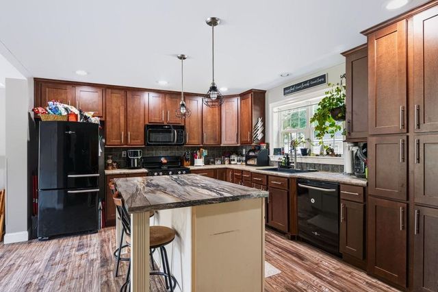 19 Hiltons Lane, Rochester, NH 03868