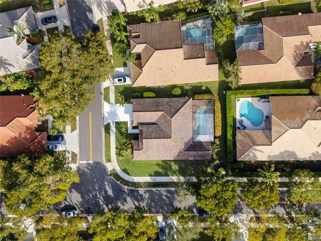 833 Heron Road, Weston, FL 33326