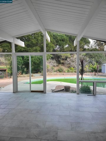 2420 Tomar Ct, Pinole, CA 94564