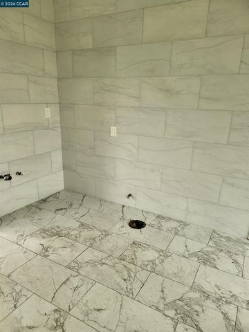 2420 Tomar Ct, Pinole, CA 94564