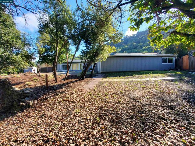 2420 Tomar Ct, Pinole, CA 94564