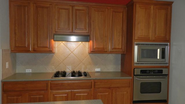 613 Hickory Run DR, Cedar Park, TX 78613