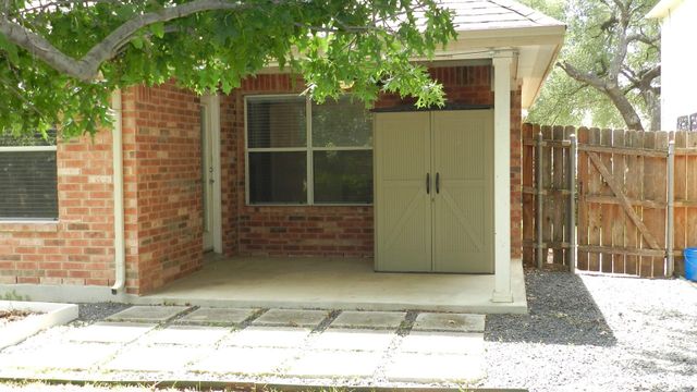 613 Hickory Run DR, Cedar Park, TX 78613
