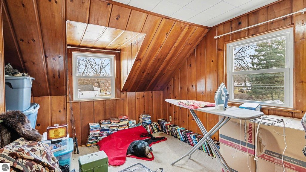 Image 12 of property listing at 124 S State Street, Alma, MI 48801