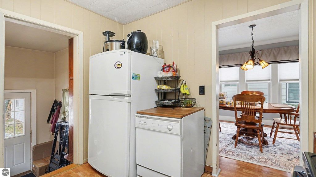 Image 9 of property listing at 124 S State Street, Alma, MI 48801