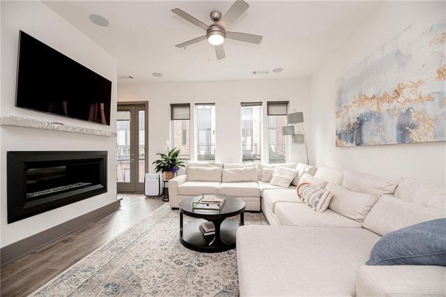 1224 Chelsea Circle NW, Atlanta, GA 30318