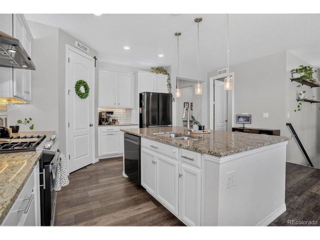 7771 Fraser River Cir, Littleton, CO 80125