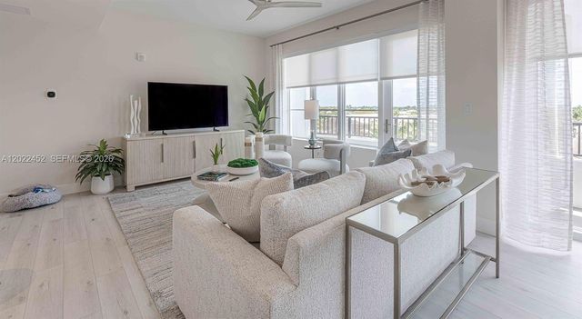 151 NE 5th Ave Lux Townhouese, Delray Beach, FL 33483