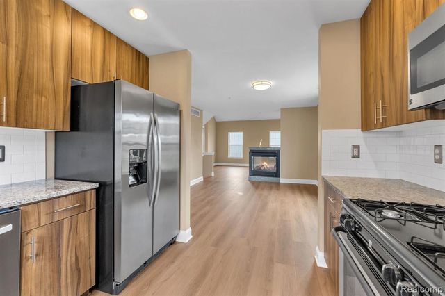 22338 Abbey Lane, Dearborn, MI 48124