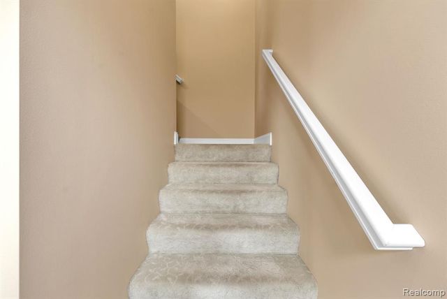 22338 Abbey Lane, Dearborn, MI 48124