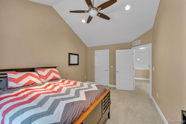 22338 Abbey Lane, Dearborn, MI 48124